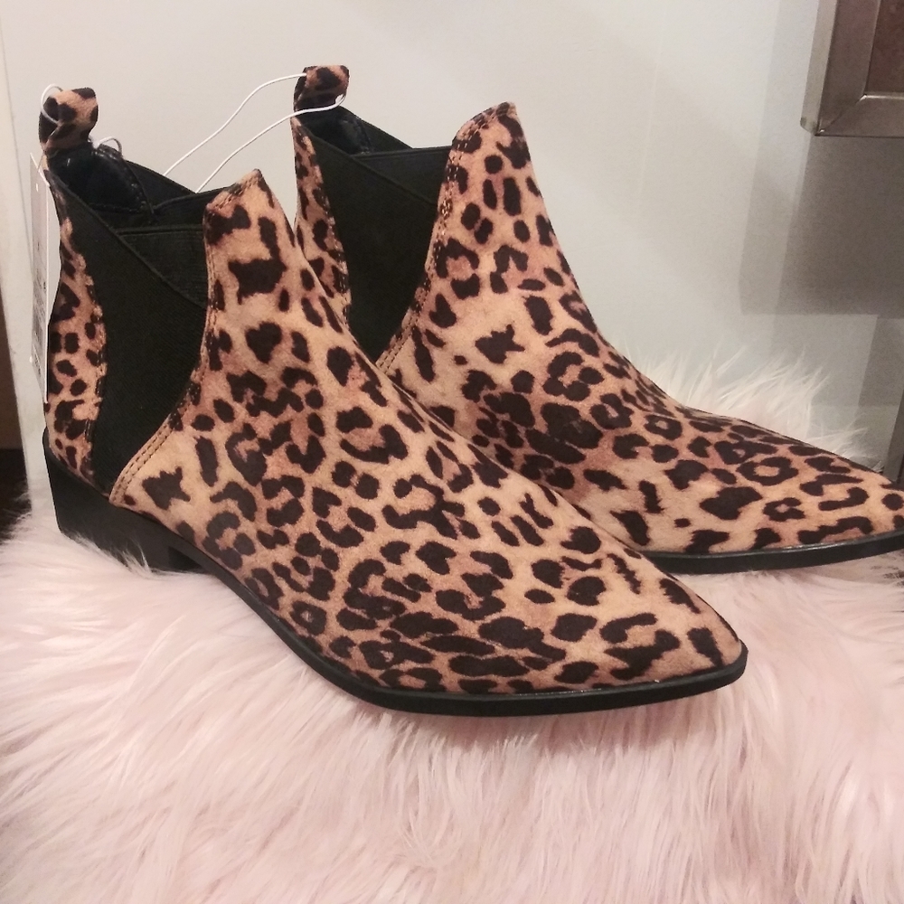 Nwt cheetah print ankle boots
